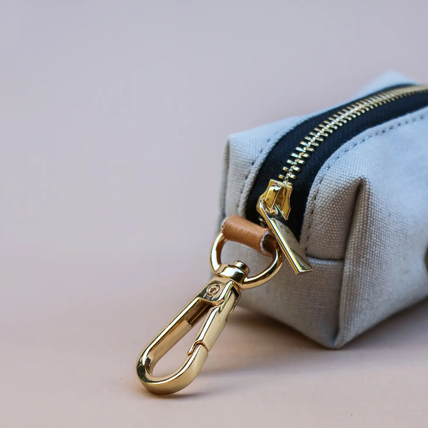 Porte-sac à déjections - Grey-Accessoires canins-Furlou-Muzon