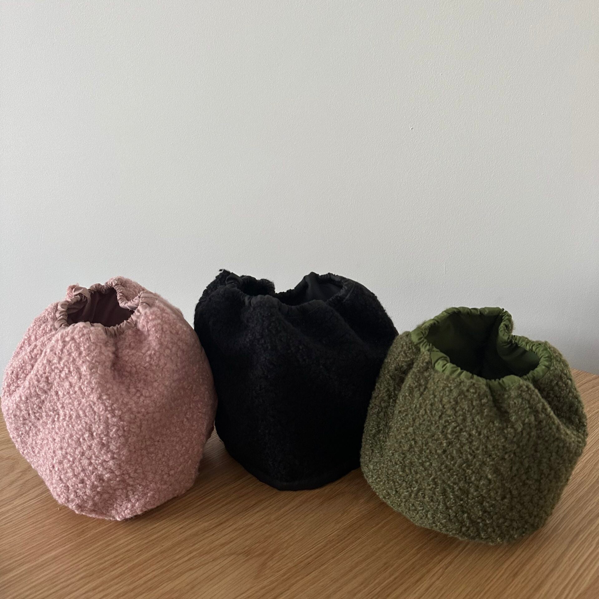 Winter_Snood_noir_Lou_and_Co_2.jpg