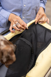 Rangement latéral du sac de voyage jaune pour chien